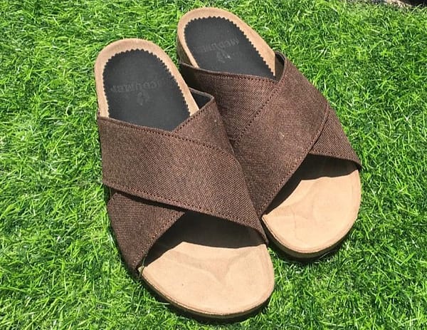 Brown Criss Cross Pams