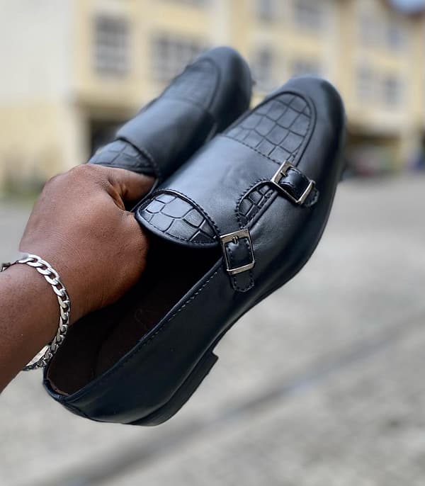 Small Skin Leather Shoe