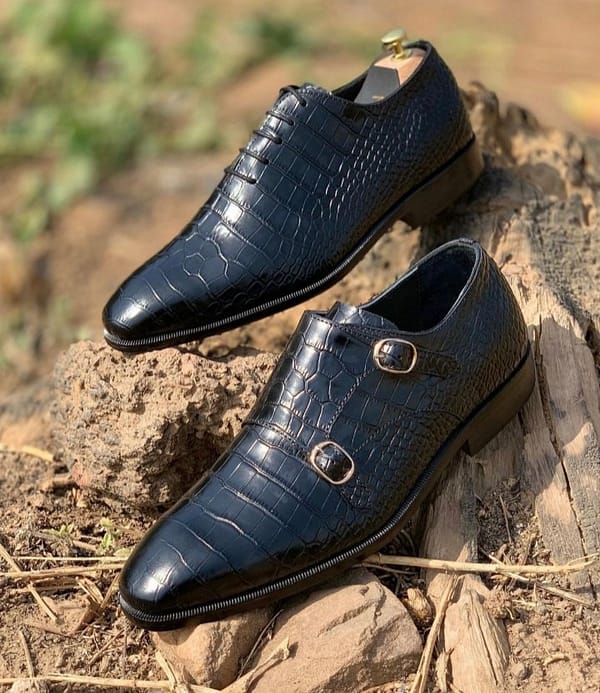 Skin Black Leather Shoe (by McDumbi)