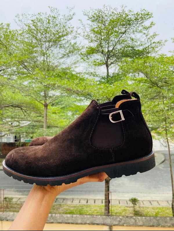 Chelsea Boots (Caterpillar Sow + Buckle)