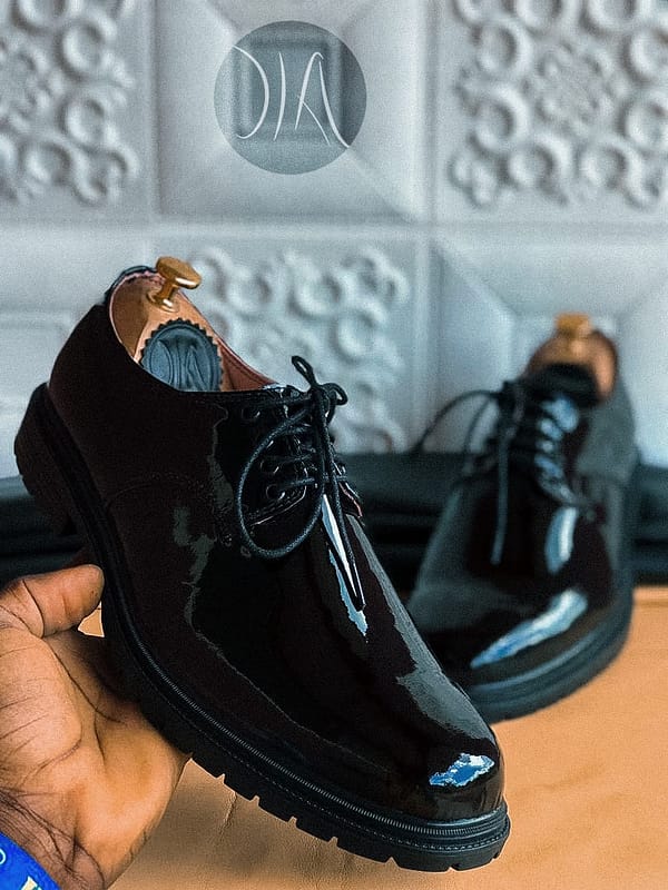 Shiny Brogues Shoe (by Dia)