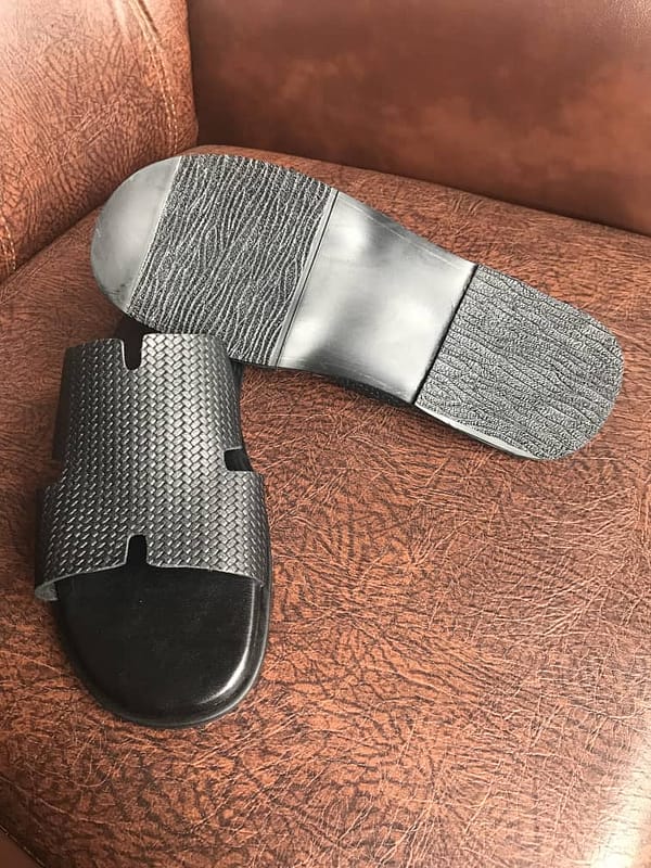 Leather Black Pams (Felvis footwears)