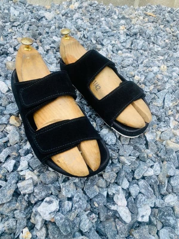 Black Suede Betula Pams